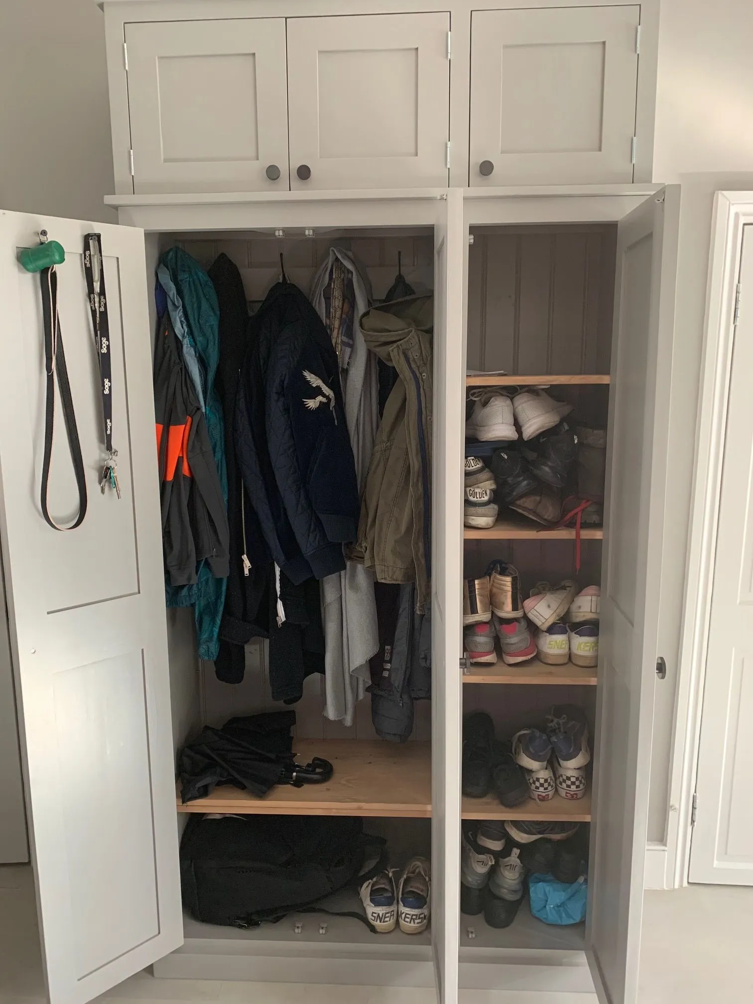 **NOW SOLD OUT** DELIVERED BEFORE CHRISTMAS - IN STOCK **3 Door Hall, Utility, Coat & Shoe with TOP BOX Storage Cupboard (35 cm deep) CHOOSE YOUR COLOUR