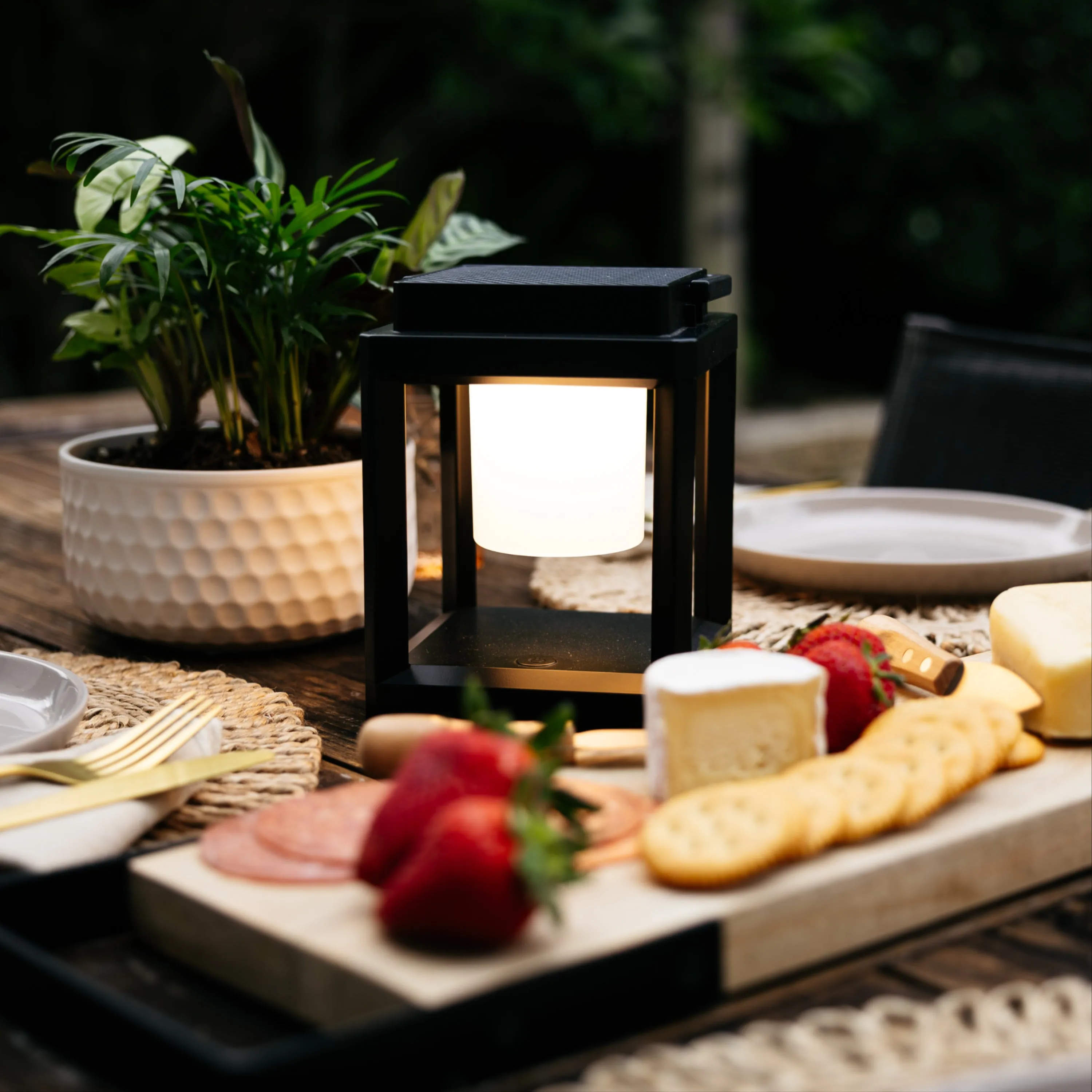 Solar Table Lantern | 18 LED | Touch Activated | LUXE