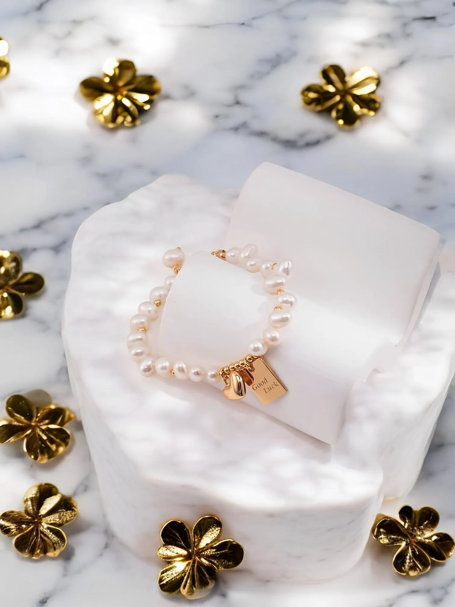 Vittoria - Lucky Engraved Freshwater Pearls Bracelet